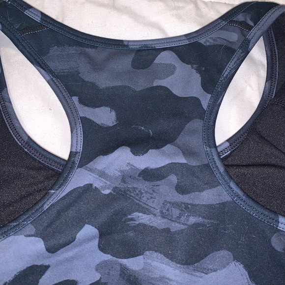NWT Reebok Black Camo Sports Bra - Picture 5 of 14